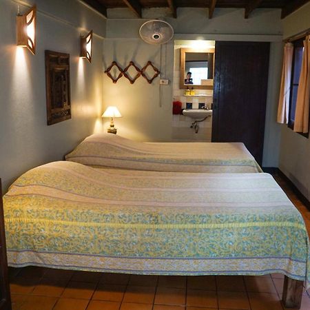 The Riverside Guest House Lampang Luaran gambar