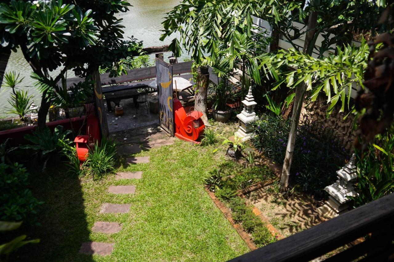 The Riverside Guest House Lampang Luaran gambar