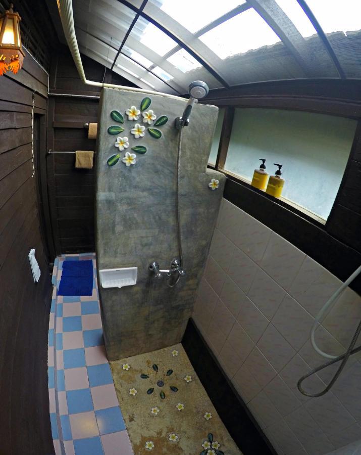 The Riverside Guest House Lampang Luaran gambar