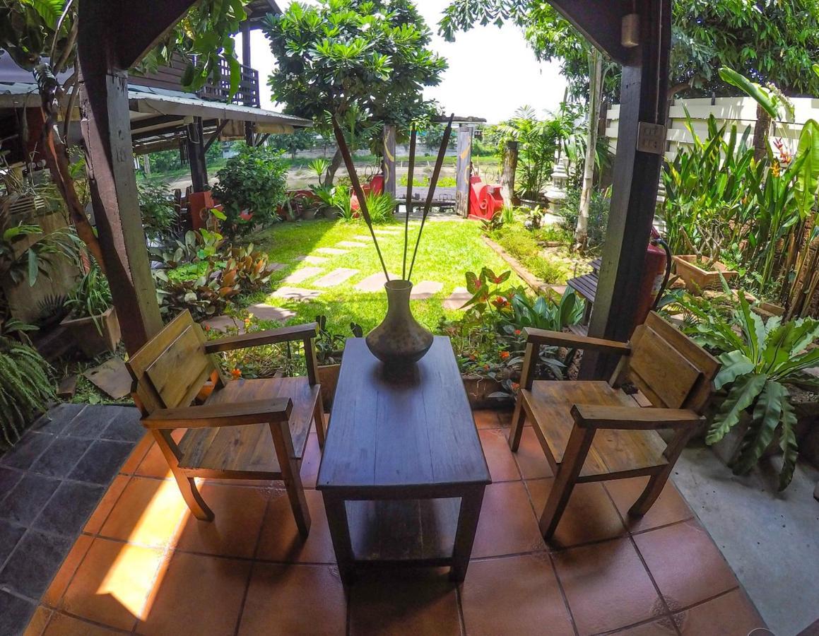 The Riverside Guest House Lampang Luaran gambar