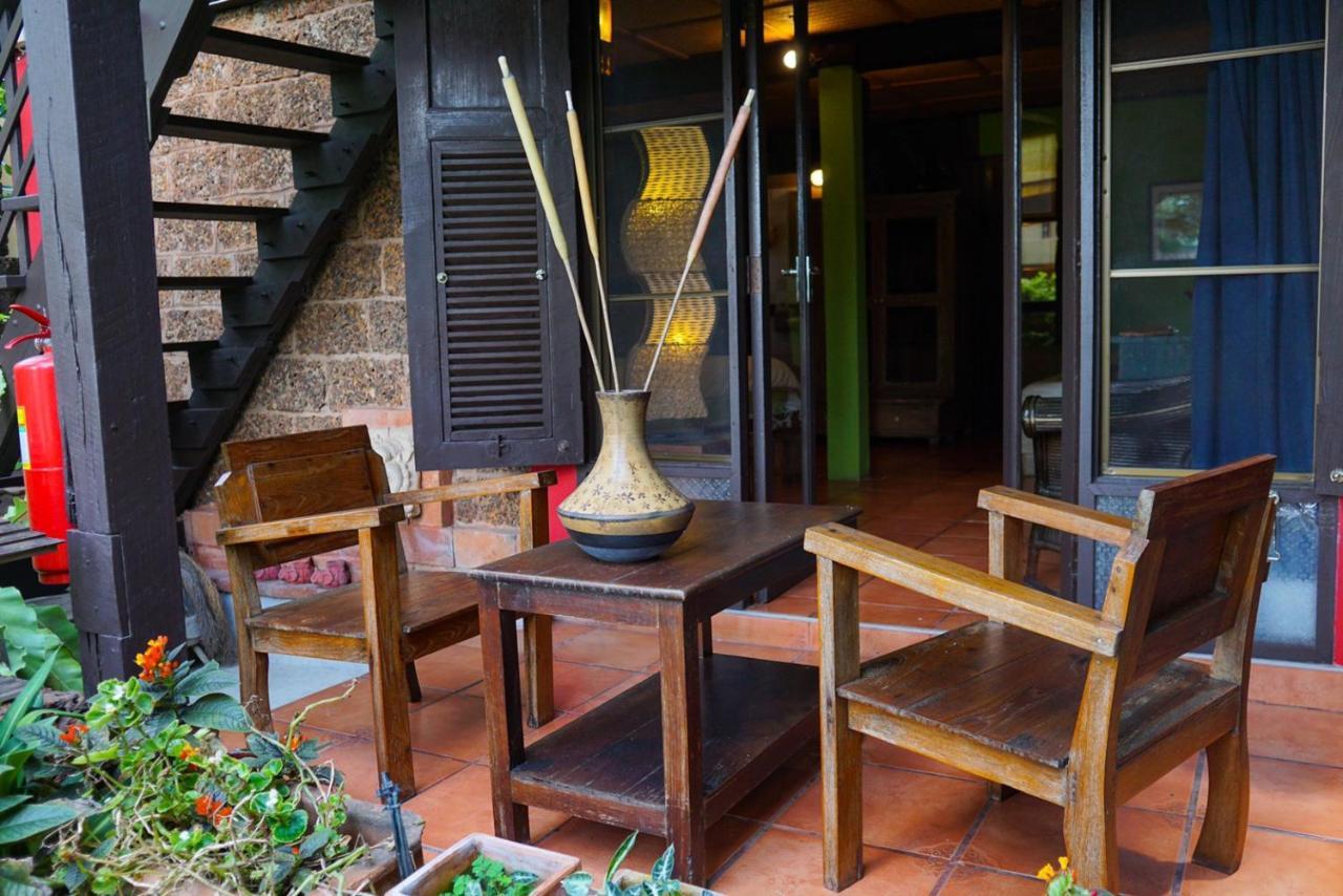 The Riverside Guest House Lampang Luaran gambar
