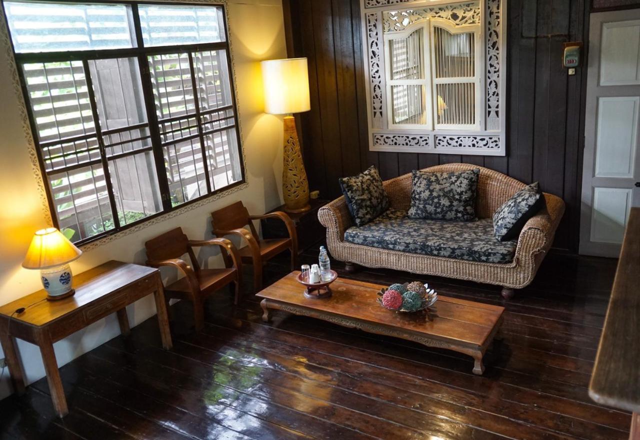 The Riverside Guest House Lampang Luaran gambar