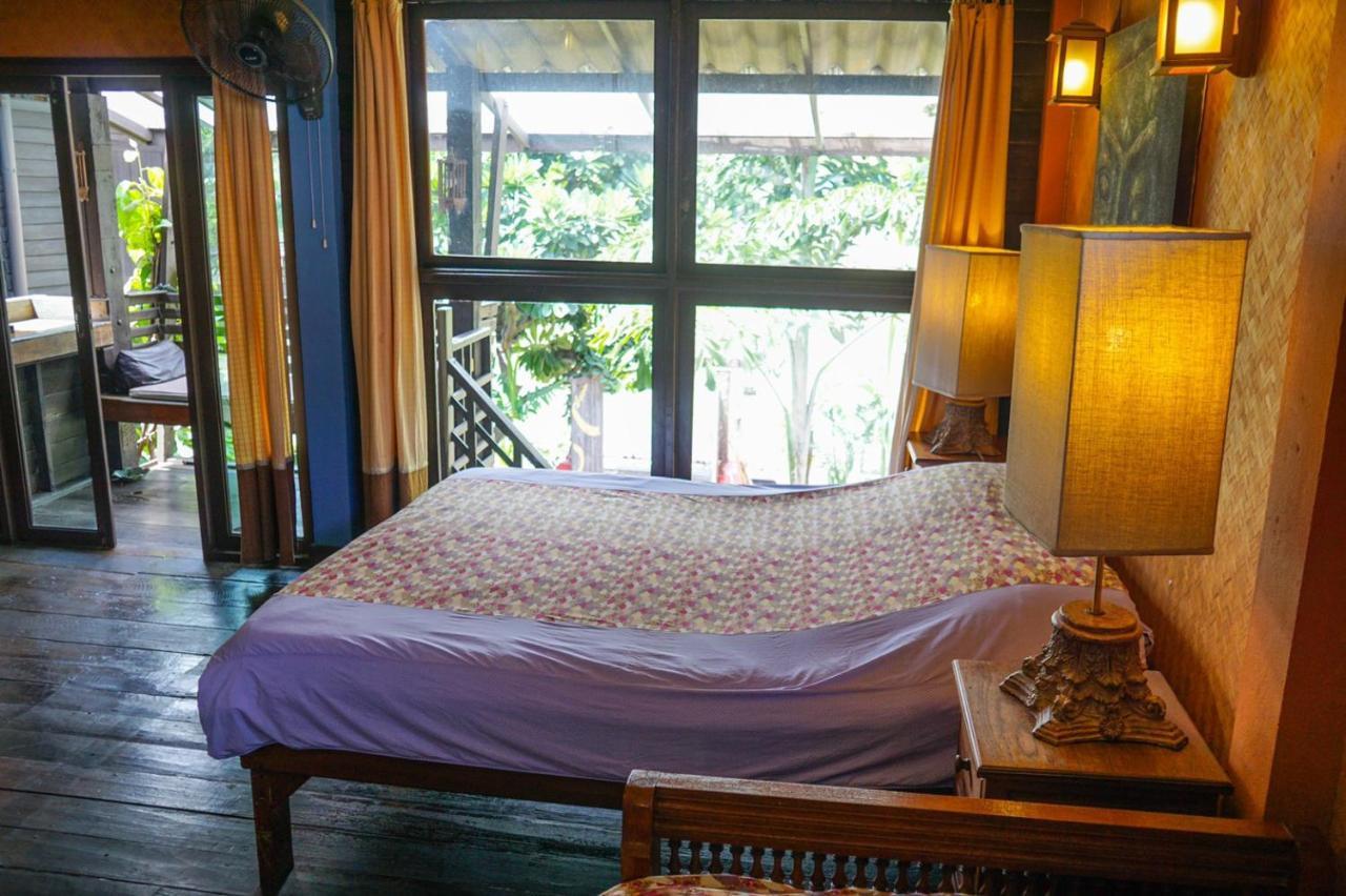 The Riverside Guest House Lampang Luaran gambar