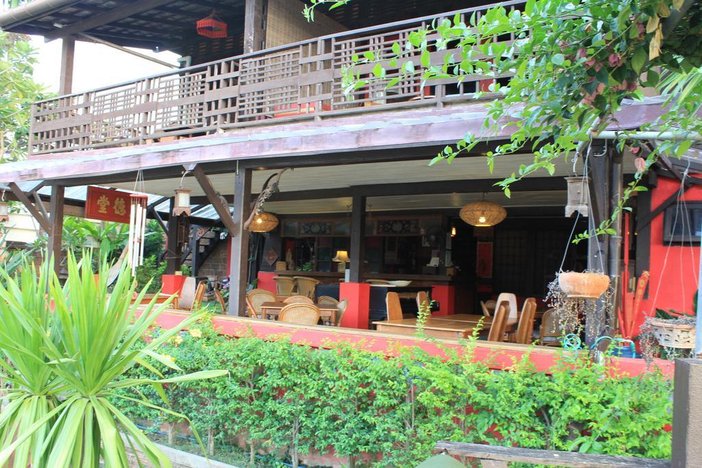 The Riverside Guest House Lampang Luaran gambar