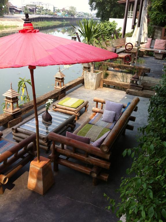 The Riverside Guest House Lampang Luaran gambar