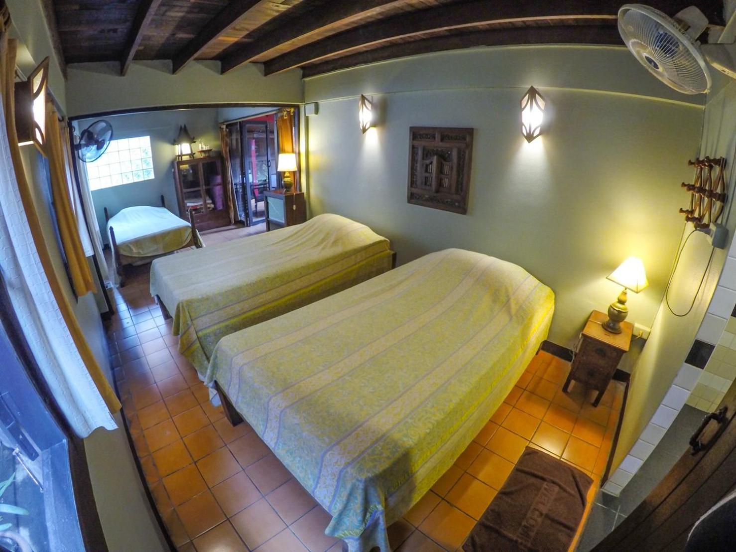 The Riverside Guest House Lampang Luaran gambar